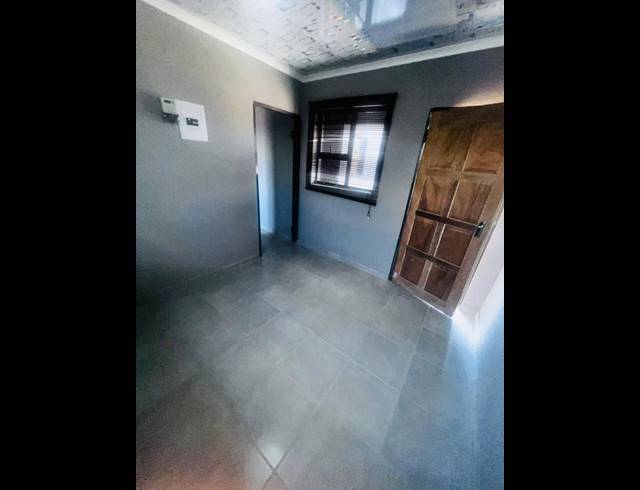 1 BEDROOM PROPERTY TO RENT IN ZAKARIYYA PARK